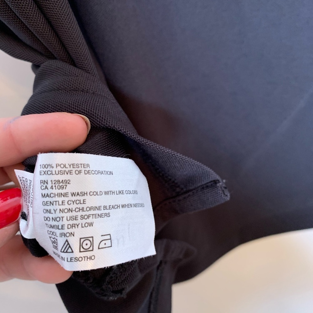 Greg Norman Black Play Dry Polo Shirt size small - Picture 8 of 8